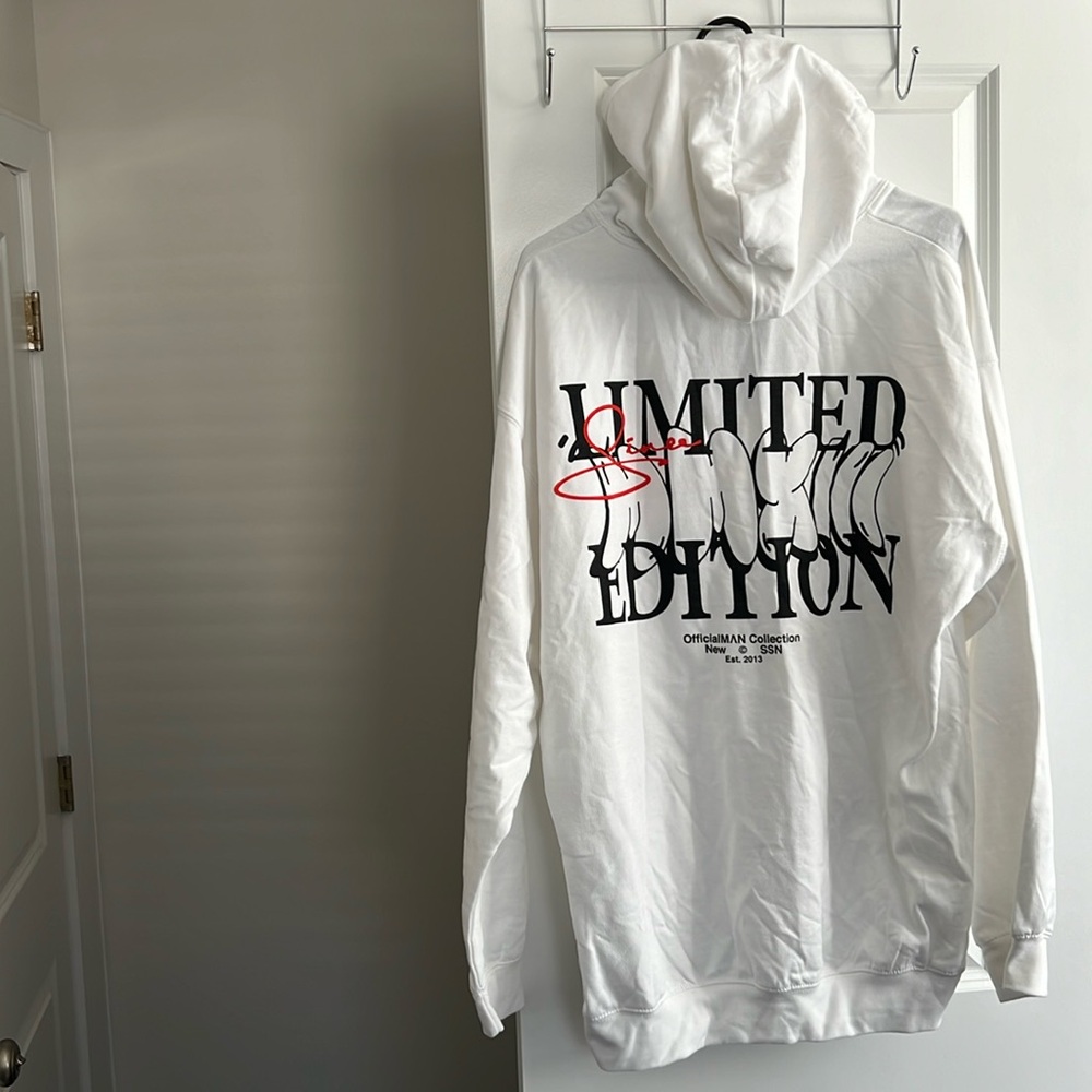 BOOHOOMAN Oversized Limited Graffiti Graphic Hoodie